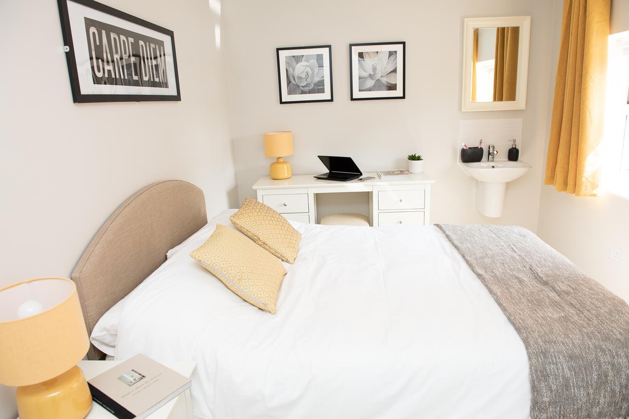Pinehill Rooms Редінг Екстер'єр фото