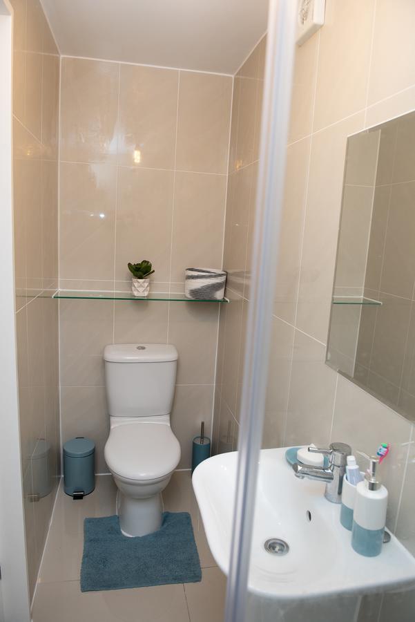 Pinehill Rooms Редінг Екстер'єр фото